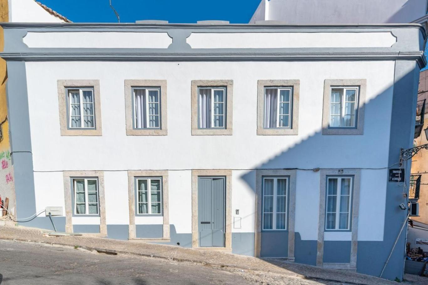 Be Local - Historic House Of Santo Andre In Alfama - Lisbon Apartment Exterior photo